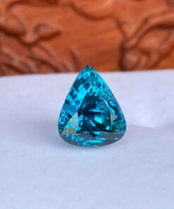 ត្បូងរតនគិរីទឹកស្អាតទម្ងន់10.30ការ៉ាត់